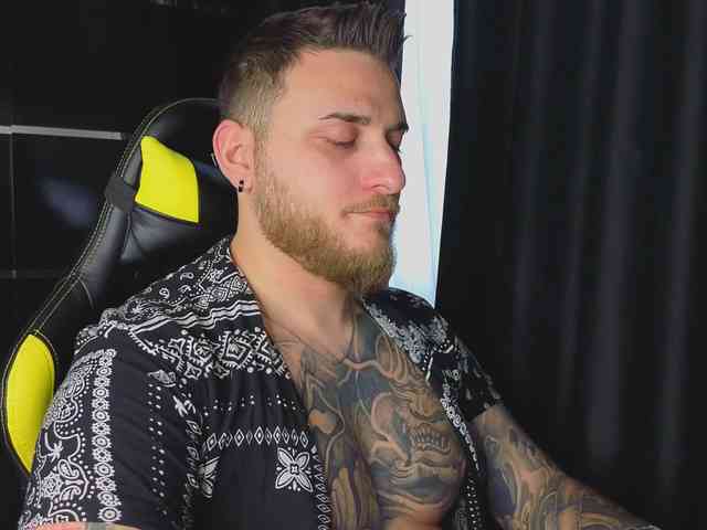 JohhnyLongcock JohhnyLongcock