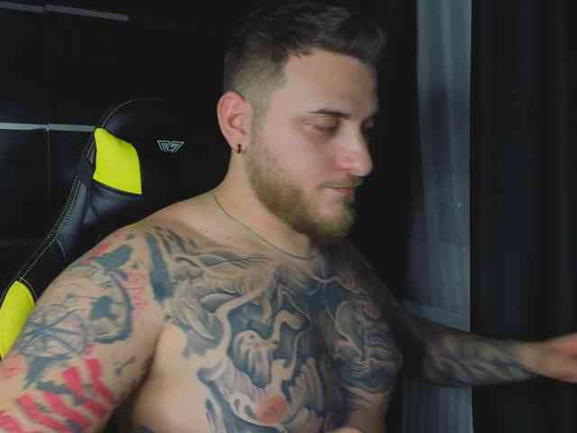 JohhnyLongcock JohhnyLongcock