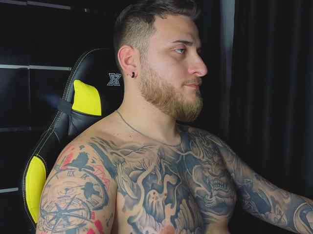 JohhnyLongcock JohhnyLongcock