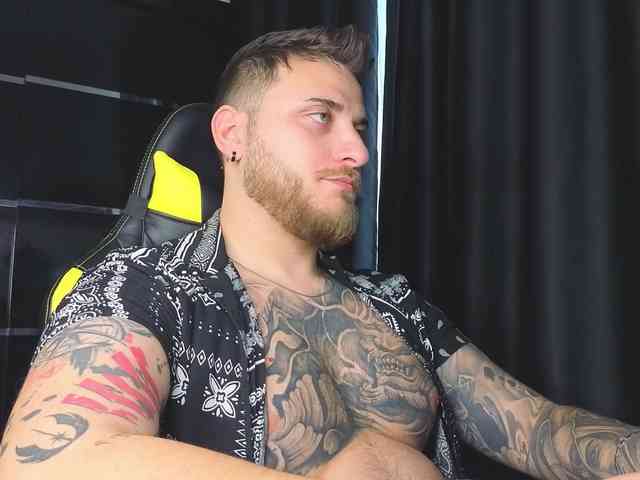 JohhnyLongcock JohhnyLongcock