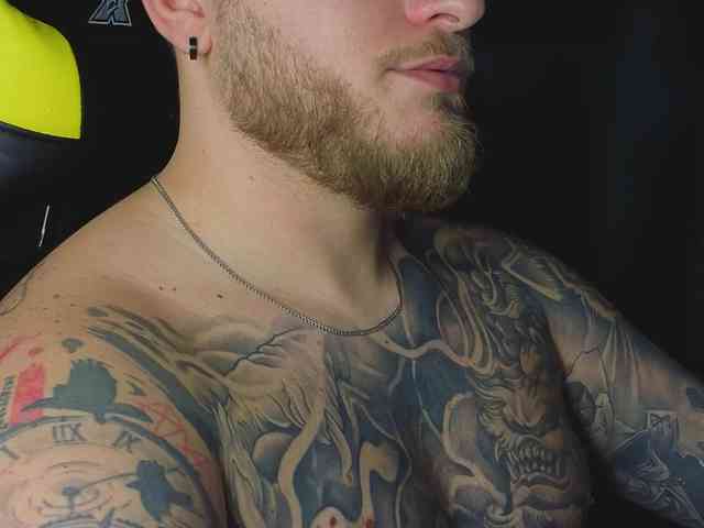 JohhnyLongcock JohhnyLongcock