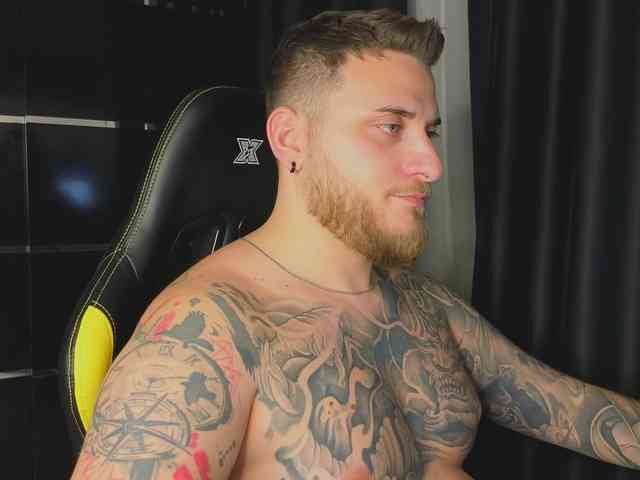 JohhnyLongcock JohhnyLongcock