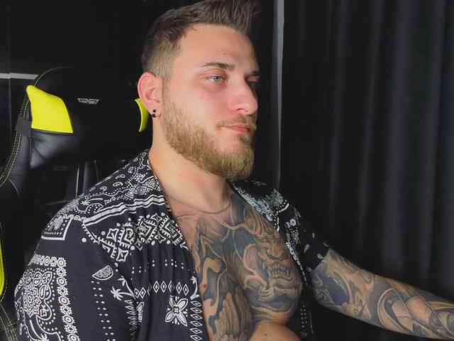 JohhnyLongcock JohhnyLongcock