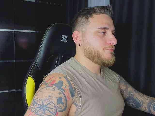 JohhnyLongcock JohhnyLongcock