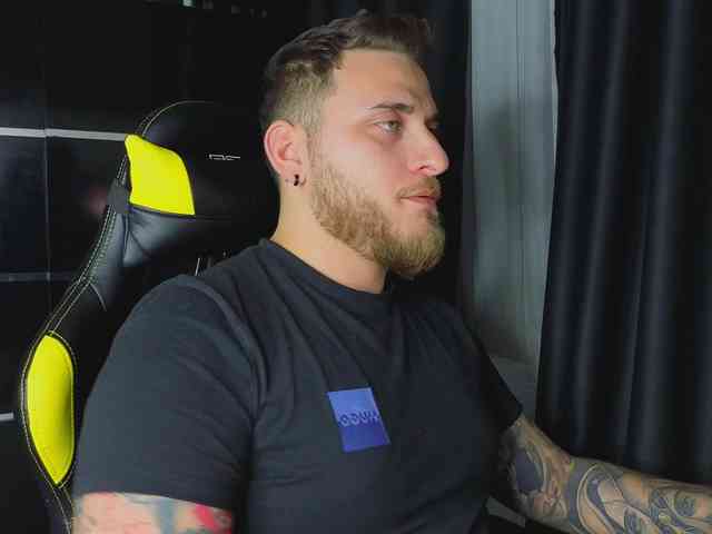 JohhnyLongcock JohhnyLongcock