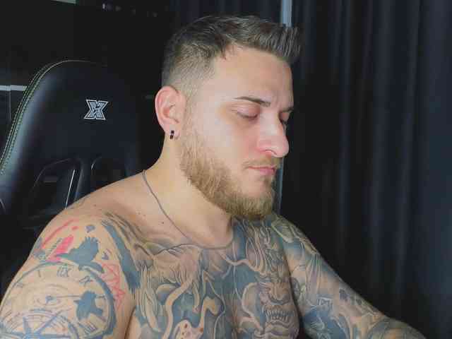 JohhnyLongcock JohhnyLongcock