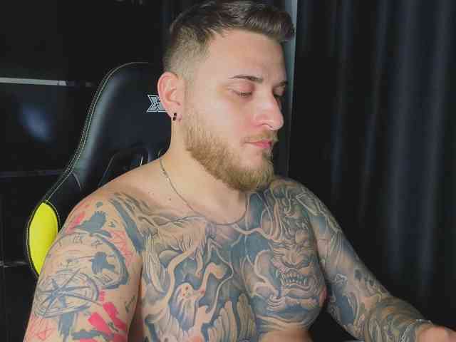 JohhnyLongcock JohhnyLongcock