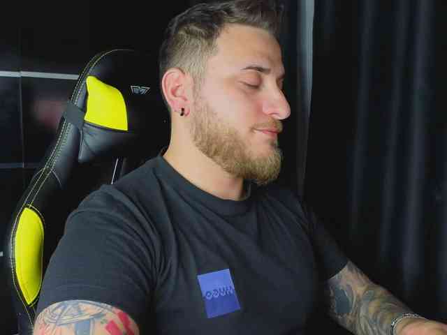 JohhnyLongcock JohhnyLongcock