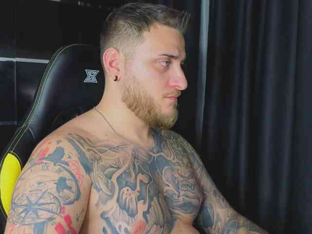 JohhnyLongcock JohhnyLongcock