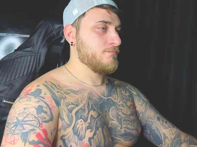 JohhnyLongcock JohhnyLongcock