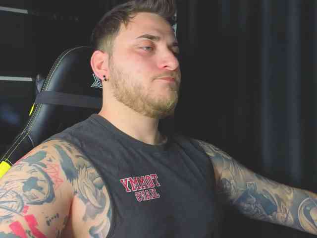 JohhnyLongcock JohhnyLongcock