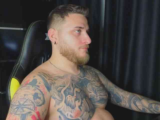 JohhnyLongcock JohhnyLongcock