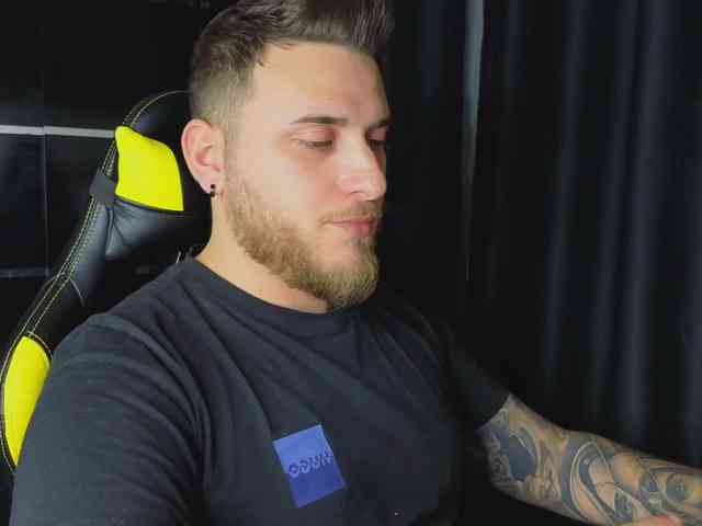 JohhnyLongcock JohhnyLongcock