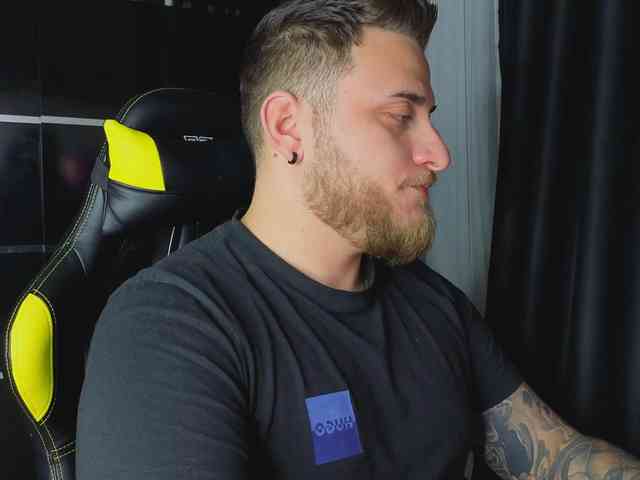 JohhnyLongcock JohhnyLongcock