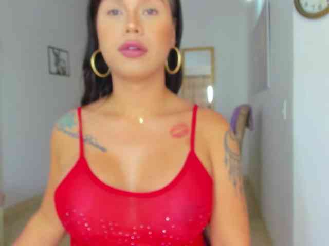 Dannahotxx Live Webcam on BongaCams