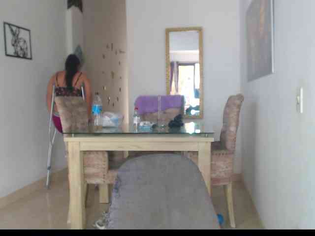 Dannahotxx Live Webcam on BongaCams