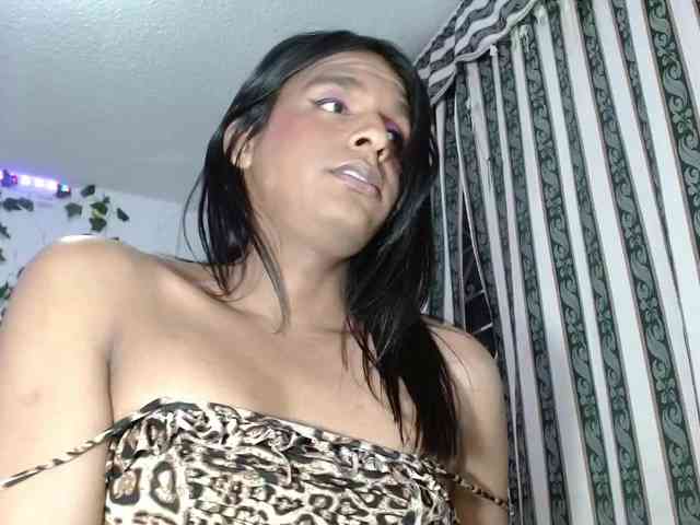 Emilyadamss Live Webcam on BongaCams