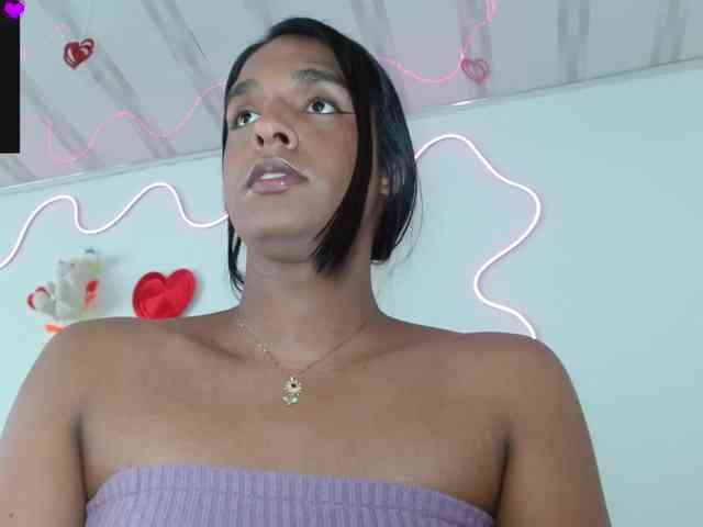 Emilyadamss Live Webcam on BongaCams