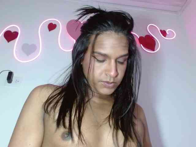 Emilyadamss Live Webcam on BongaCams