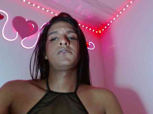 Emilyadamss Live Webcam on BongaCams