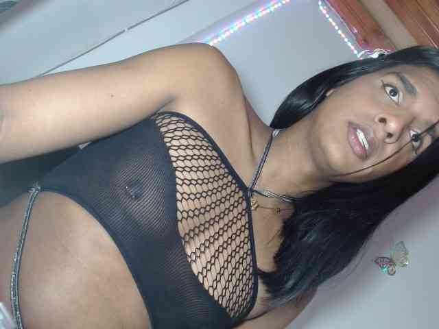 Emilyadamss Live Webcam on BongaCams