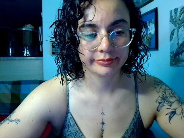 violetkitty2 webcam bongacams model stream image