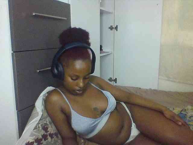 Applebottomqueen webcam