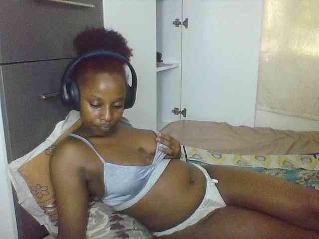 Applebottomqueen webcam