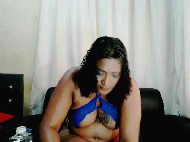 IndianFireBallXXx webcam