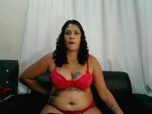 IndianFireBallXXx webcam