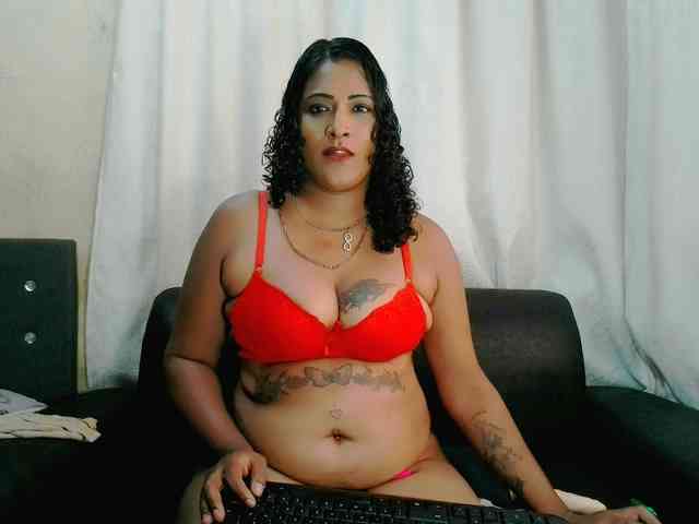 IndianFireBallXXx webcam