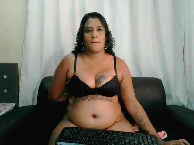 IndianFireBallXXx webcam