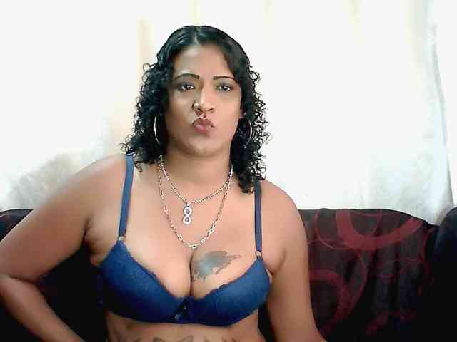 IndianFireBallXXx webcam