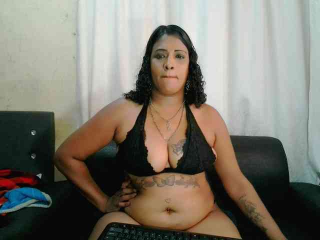 IndianFireBallXXx webcam