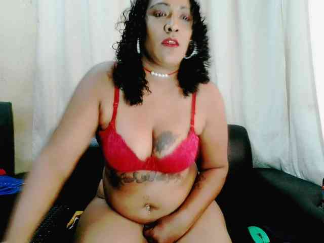 IndianFireBallXXx webcam