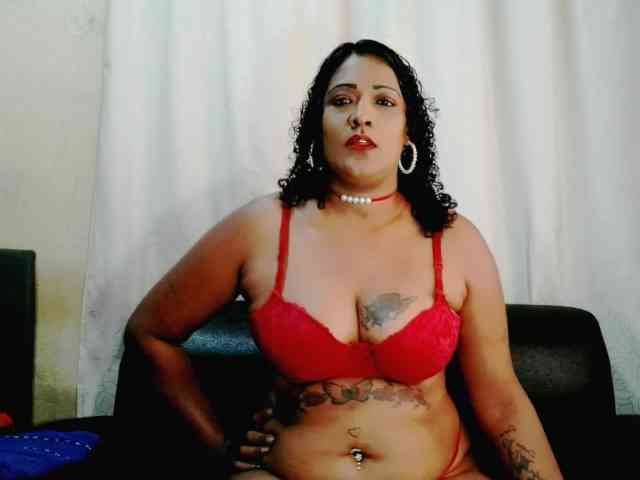 IndianFireBallXXx webcam