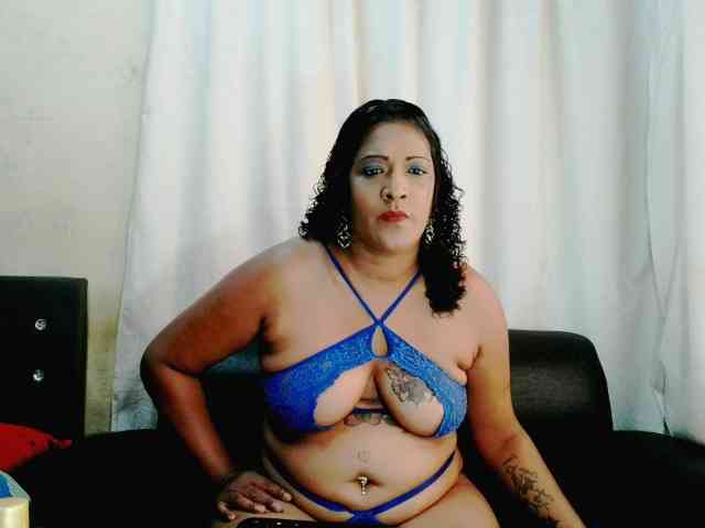 IndianFireBallXXx webcam