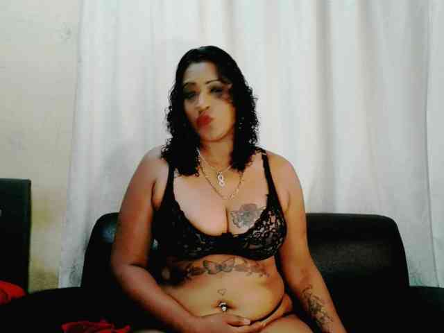 IndianFireBallXXx webcam
