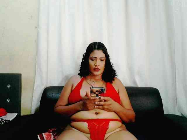 IndianFireBallXXx webcam