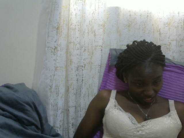 Sexythiny from BongaCams