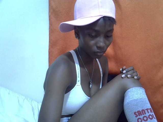  Sexythiny chat room