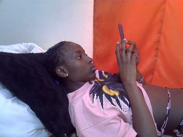  Sexythiny chat room