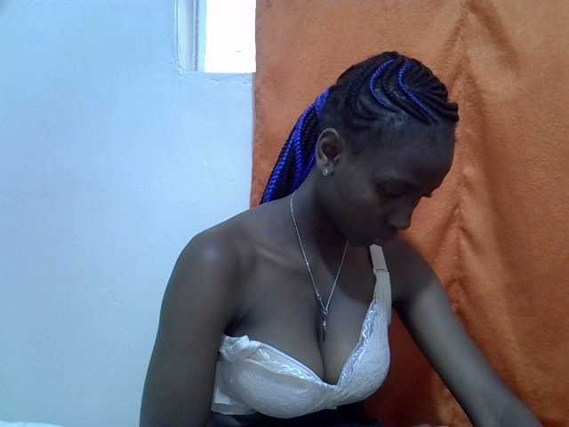  Sexythiny chat room