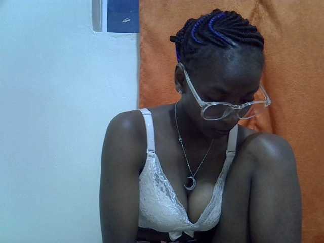  Sexythiny chat room