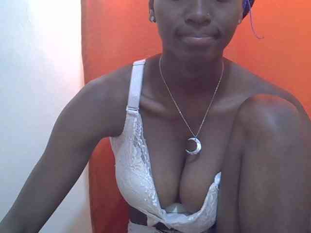 Sexythiny webcam