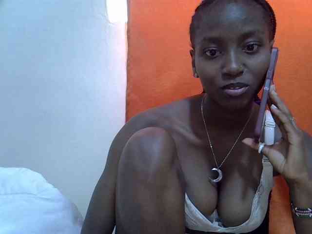 Sexythiny webcam