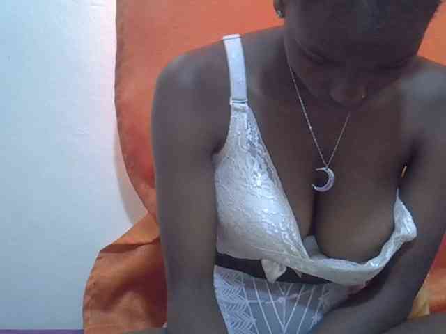 Sexythiny webcam