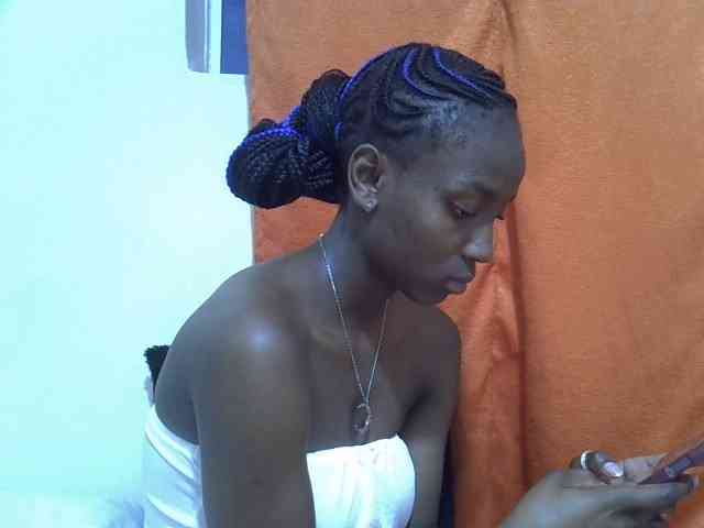 Sexythiny webcam