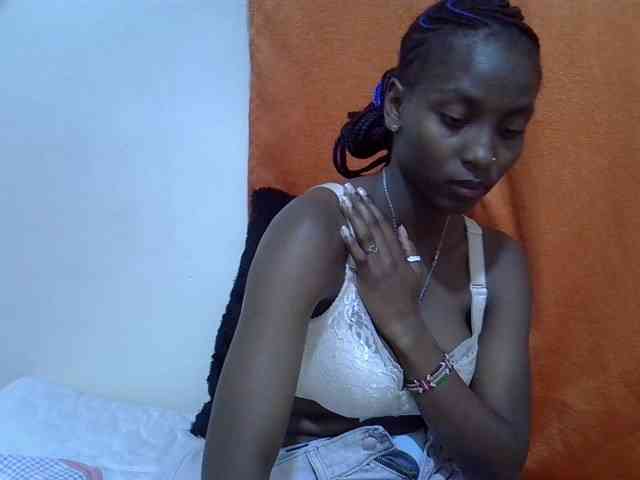 Sexythiny webcam