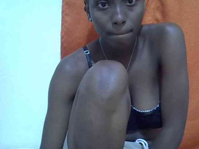 Sexythiny webcam